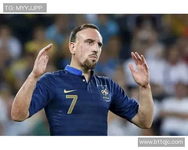 法国足球历史十大球星盘点 谁才是足坛真正的传奇人物